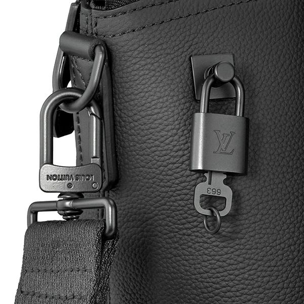 Louis Vuitton Lock it tote (LOCK IT TOTE, M59158)