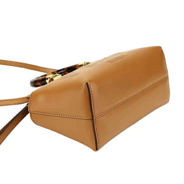FENDI ブラウン ロゴ ハンドバッグ FENDI ロゴ ハンドバッグ | ブラウン | FARFETCH JP